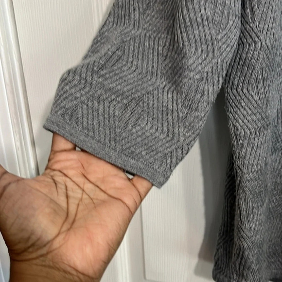 Avenue women’s gray knit top - Size 18/20 - Picture 4 of 6